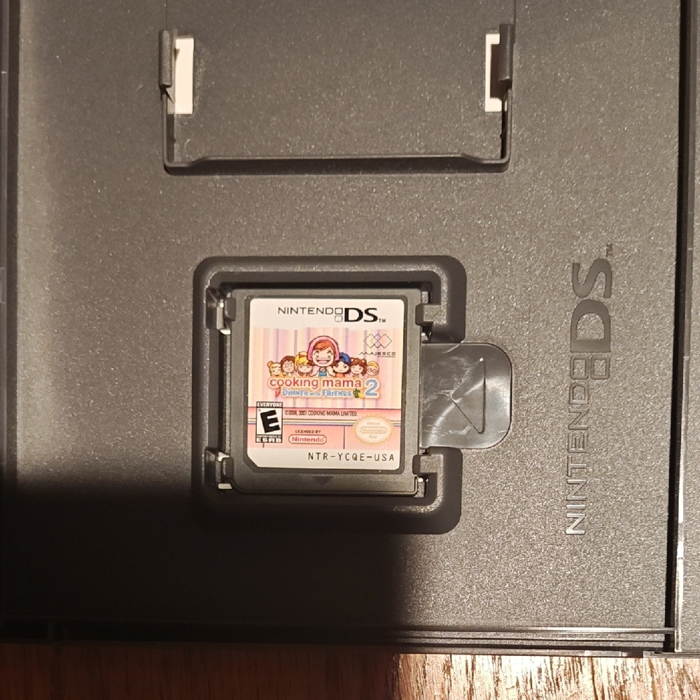 Nintendo DS Game Lot with Colorful Cartoon Covers (Blue, Pink, White) - Picture 2 of 5